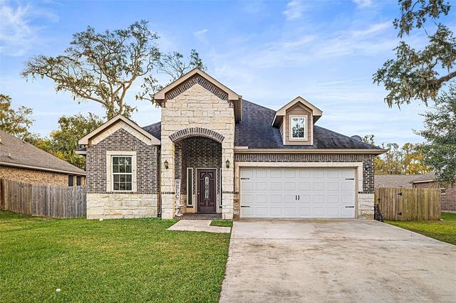267 Freeman Blvd, West Columbia, TX 77486