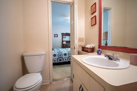 Bath - 565 Timber Bay Dr, Trinity, TX 75862 photo 4 of 5