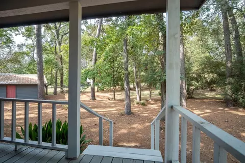 Exterior - 565 Timber Bay Dr, Trinity, TX 75862 photo 7 of 13