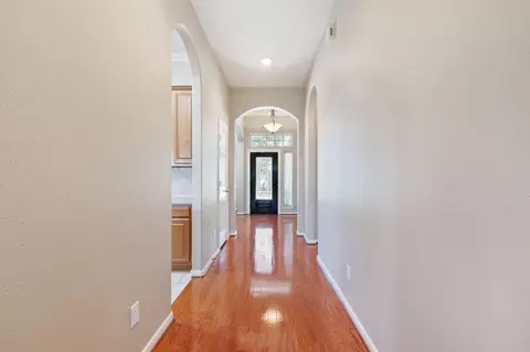 Entry Way - 6311 Stone Trail Ln, Spring, TX 77379 photo 2 of 4