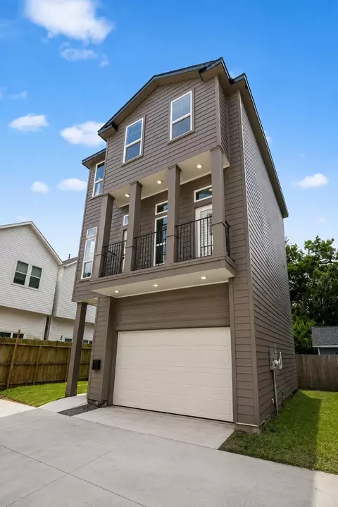 1226 E 23rd St, Houston, TX 77009