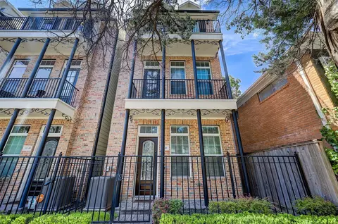 1041 Ashland St, Houston, TX 77008