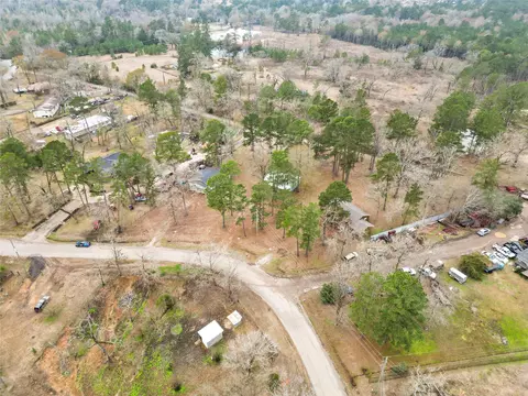 31 Jackson Rd, Huntsville, TX 77320