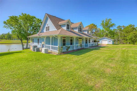 Exterior - 331 Memphis Bell, Trinity, TX 75862 photo 3 of 14