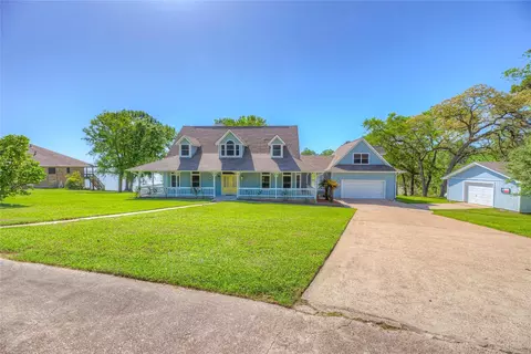 Exterior - 331 Memphis Bell, Trinity, TX 75862 photo 4 of 14