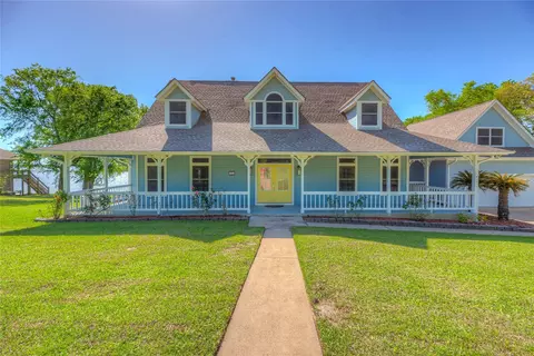 Exterior - 331 Memphis Bell, Trinity, TX 75862 photo 5 of 14