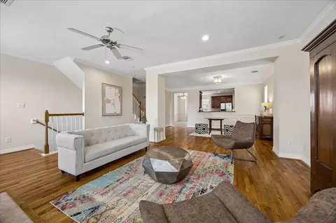 1807 Stacy Crst, Houston, TX 77008