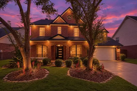 5507 Cranston Ct, Sugar Land, TX 77479
