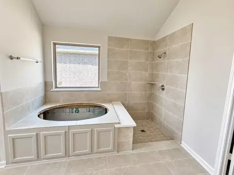 Bath - 32431 Poplar Grove Ln, Spring, TX 77386 photo 1 of 1