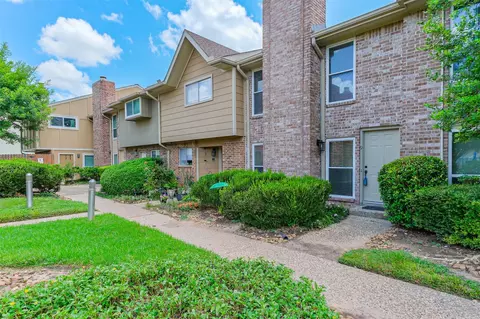 2507 Bering Dr #9, Houston, TX 77057