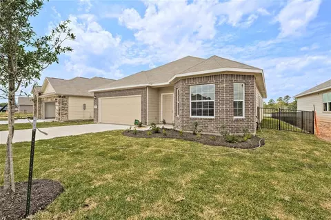 329 Shoreview Dr, Conroe, TX 77303 photo 1