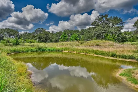 1312 Private Road 1051, Hallettsville, TX 77964