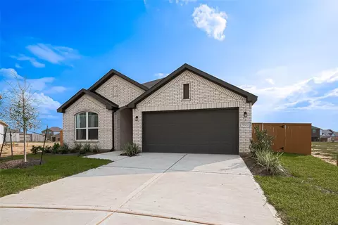 2103 Spring Hollow Dr, Baytown, TX 77521