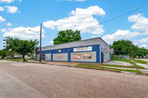 2102 Common St, Houston, TX 77009 photo 22