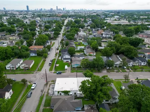 2102 Common St, Houston, TX 77009 photo 19