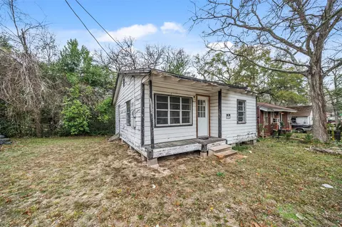 1918 Roosevelt St, Huntsville, TX 77320