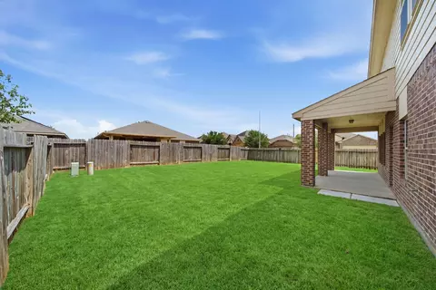 Exterior - 4002 Nestra Dr, Katy, TX 77493 photo 5 of 6