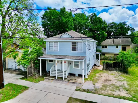 307 S 79th St, Houston, TX 77012
