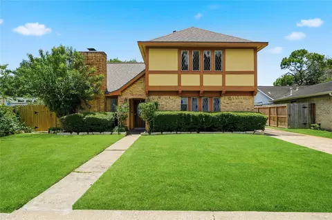 12358 Gainsborough Dr, Houston, TX 77031
