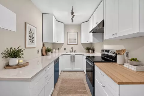2601 Bellefontaine St #B110, Houston, TX 77025