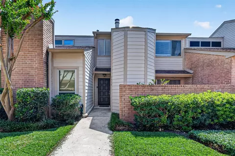 2010 Augusta Dr, Houston, TX 77057