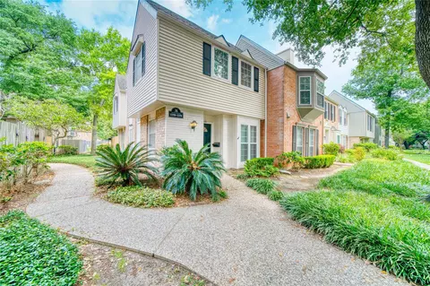 13376 Trail Hollow Dr #3376, Houston, TX 77079