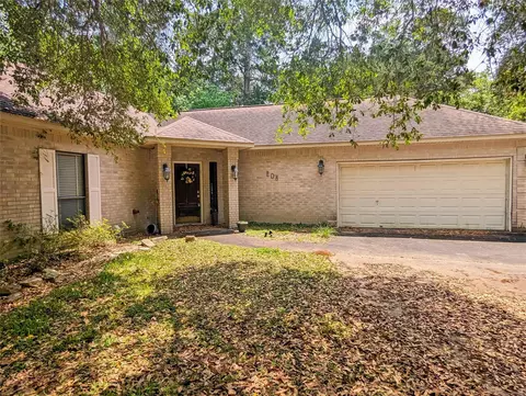 208 Oakmont Dr, New Ulm, TX 78950