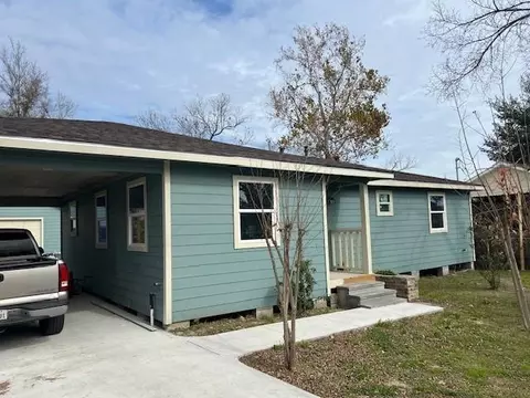 1805 Chamberlain St, Houston, TX 77093