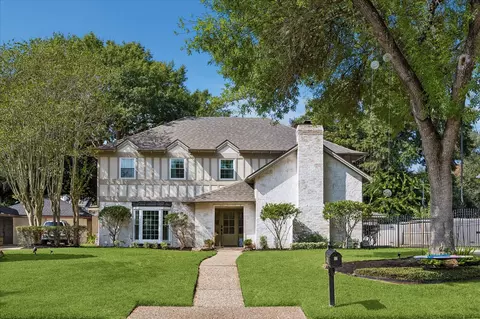 12447 Honeywood Trl, Houston, TX 77077