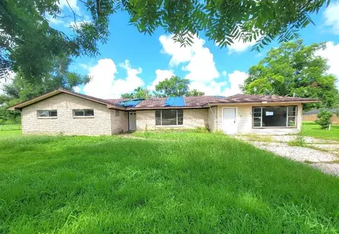 419 Lee Ave, Freeport, TX 77541