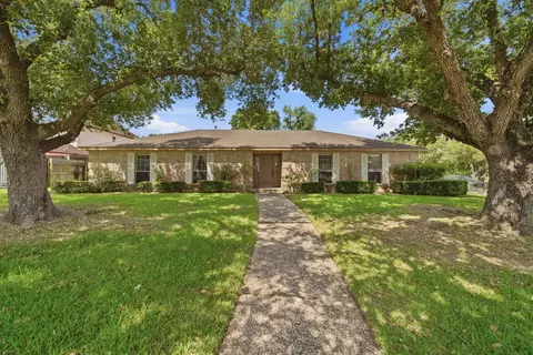 2902 Robinson Rd, Missouri City, TX 77459