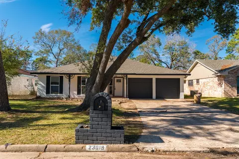 23019 Berry Pine Dr, Spring, TX 77373 photo 1