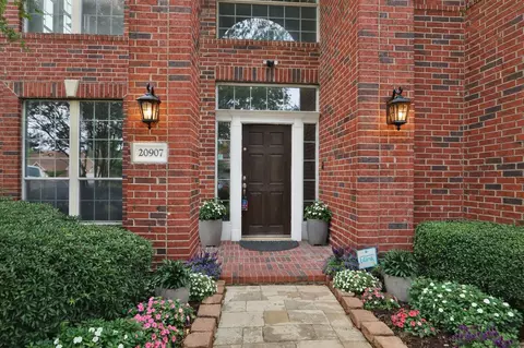 20907 Divellec Ln, Spring, TX 77388