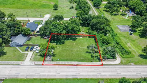 302 N Highway 146, Baytown, TX 77520