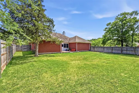 Exterior - 2700 Hickory Ct, Bryan, TX 77808 photo 7 of 7