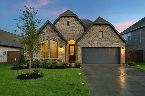 527 Rita Blanca Dr, Webster, TX 77598