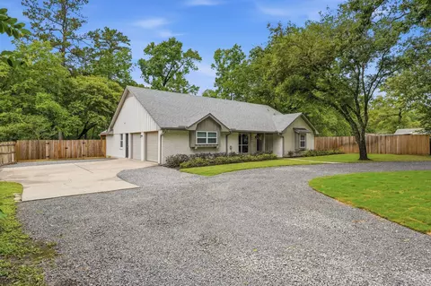 Exterior - 4003 Mossy Oaks Rd E, Spring, TX 77389 photo 2 of 7