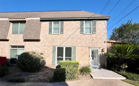 840 Threadneedle St #220, Houston, TX 77079