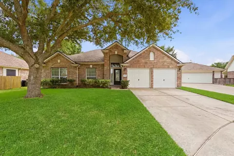 4919 Elmwood Ct, Baytown, TX 77521