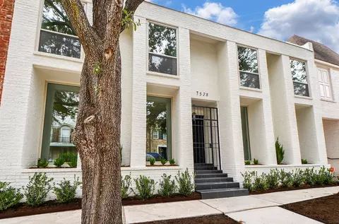 7528 Chevy Chase Dr, Houston, TX 77063