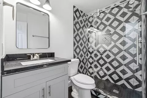 Bath - 5323 Mossgrey Ln, Spring, TX 77373 photo 4 of 4