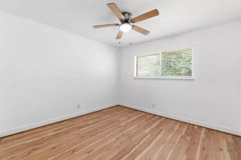 Bedroom - 5323 Mossgrey Ln, Spring, TX 77373 photo 4 of 5