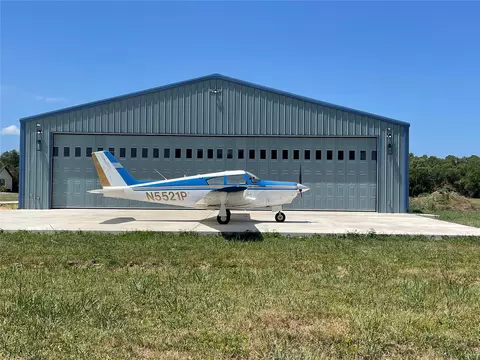 369 Air Park Dr, Livingston, TX 77351