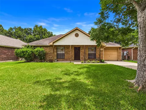 2955 County Road 855c, Alvin, TX 77511