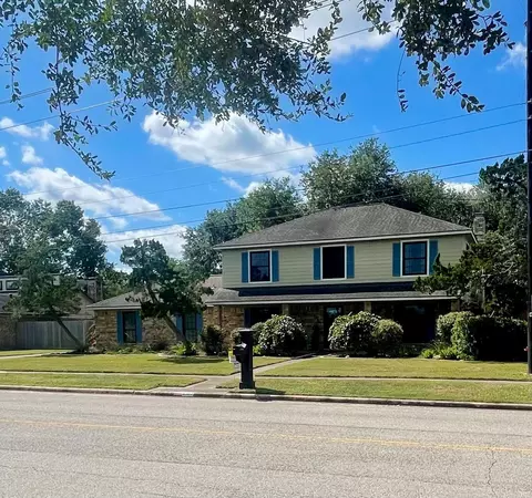 2309 Westpark Dr, Alvin, TX 77511