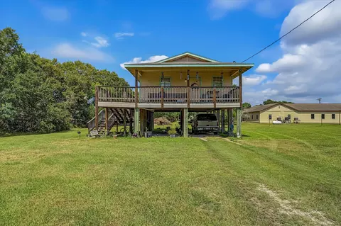 186 Oyster, Oak Island, TX 77514