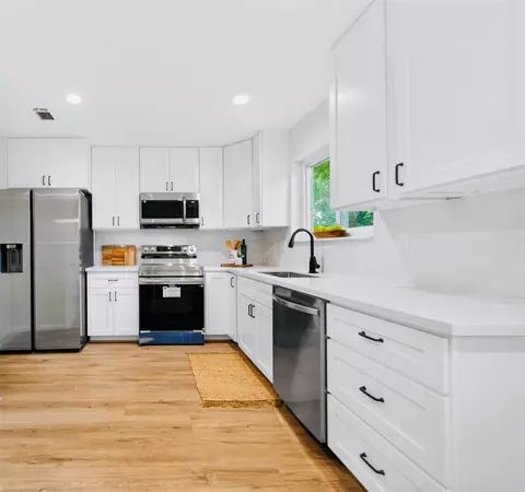 Kitchen - 4302 Hickorygate Dr, Spring, TX 77373 photo 1 of 2
