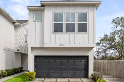 1902 Hollister Spruce Ln, Houston, TX 77080
