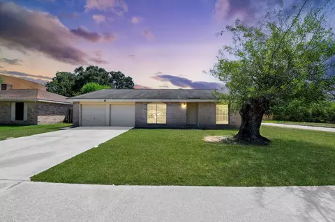 9502 Spiralwood Ln, Houston, TX 77086