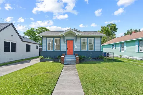 4307 Avenue Q 12, Galveston, TX 77550